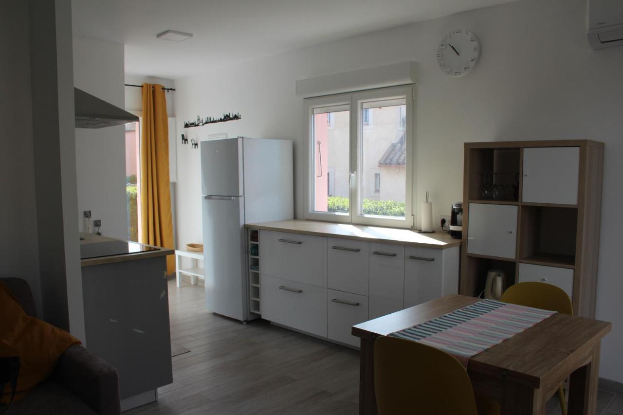 Le Beau Site By Beds83 Lägenhet Fréjus Exteriör bild